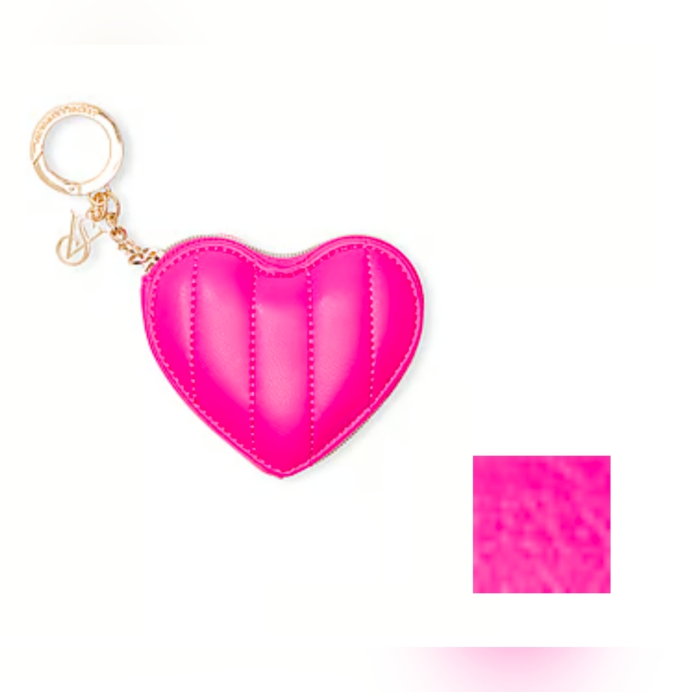🆕VICTORIA'S SECRET Quilted Heart Coin Pouch Keychain/Charm